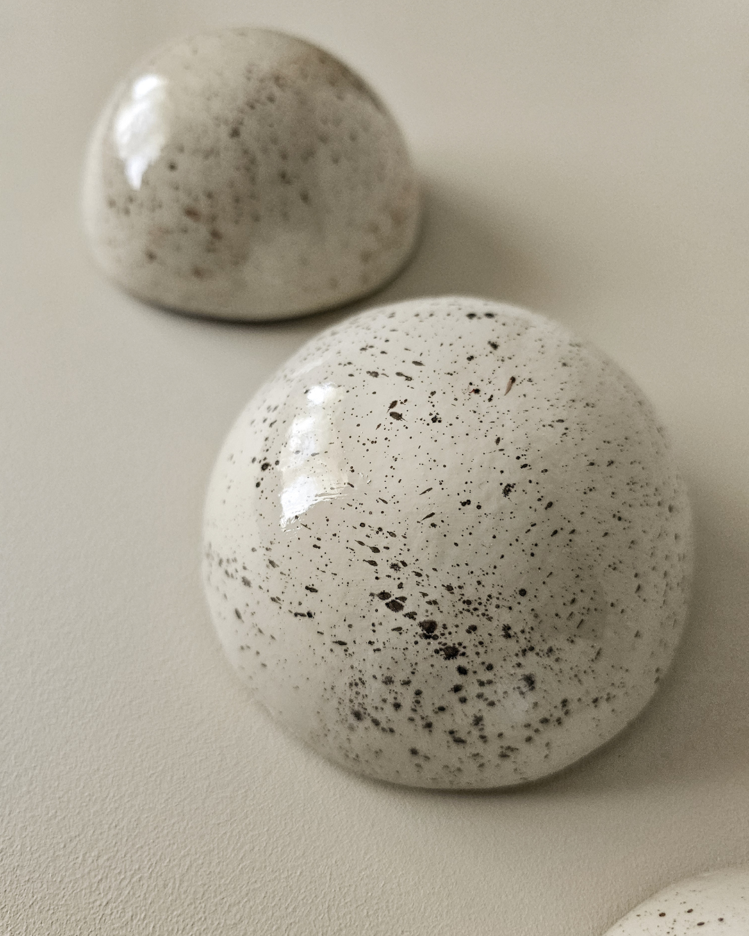 Rumsligt Raw Speckled